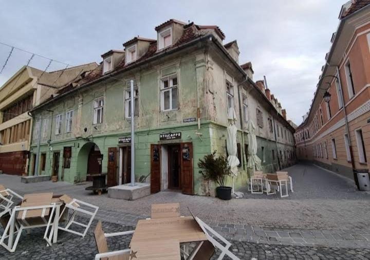 Piata Sfatului Pietonal Apartment Brasov Exterior photo