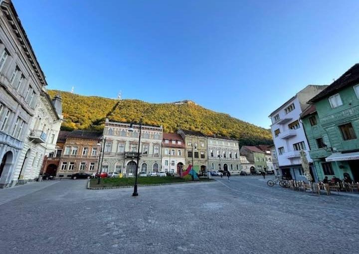 Piata Sfatului Pietonal Apartment Brasov Exterior photo